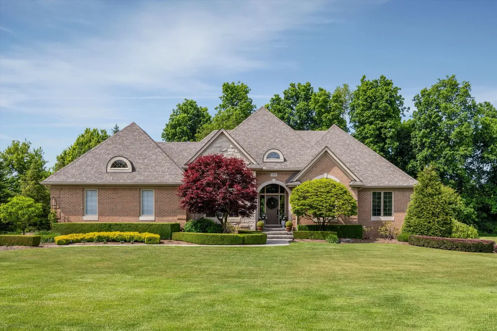 2896 Long Winter Lane Oakland Charter Township MI 48363