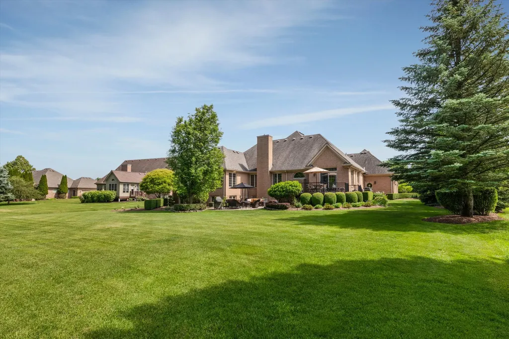 2896 Long Winter Lane Oakland Charter Township MI 48363