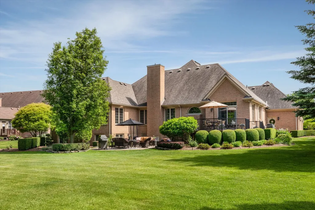 2896 Long Winter Lane Oakland Charter Township MI 48363
