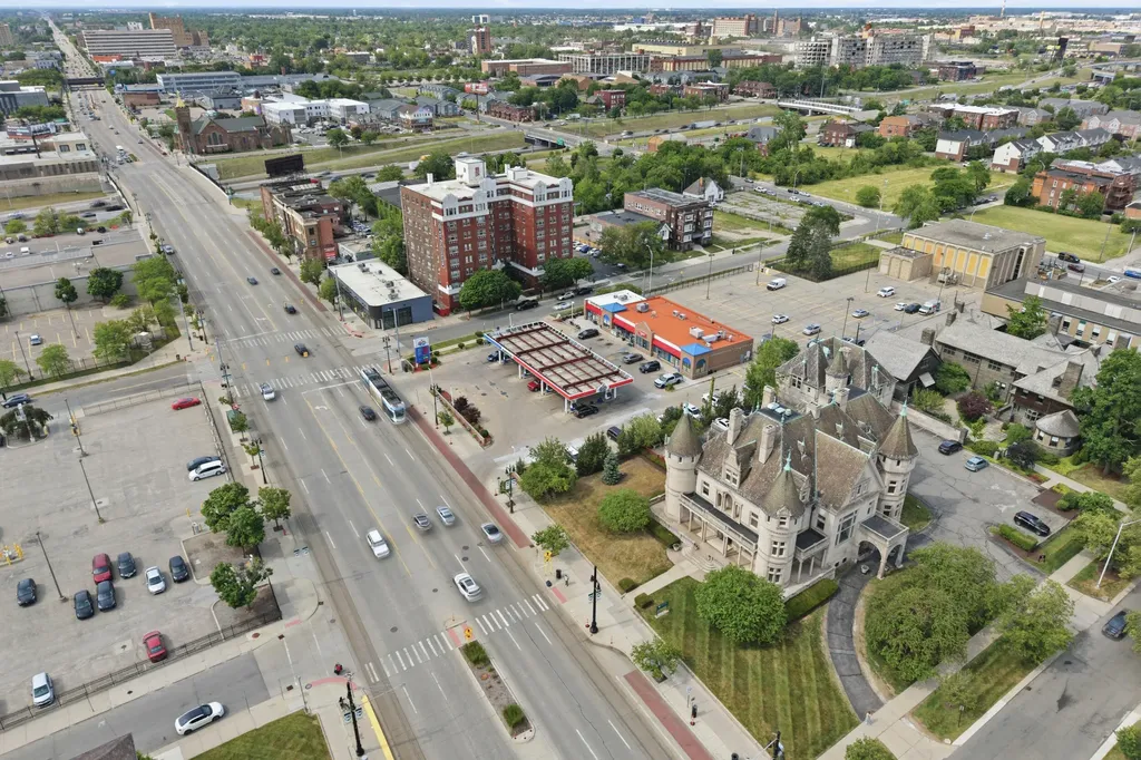 429 E Ferry Street Detroit City MI 48202