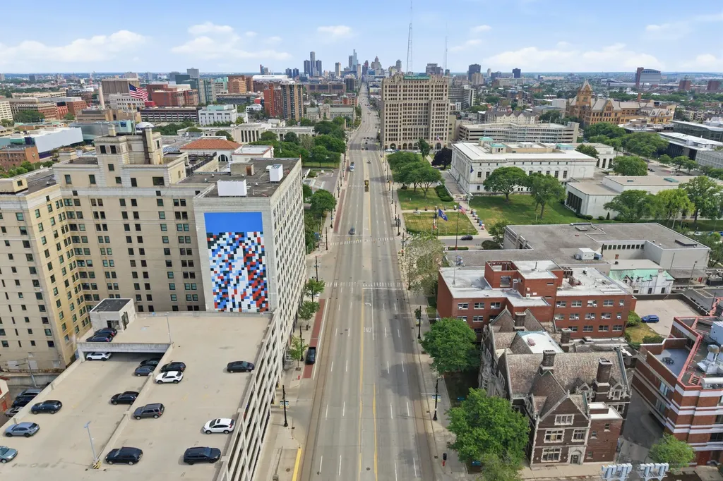 429 E Ferry Street Detroit City MI 48202