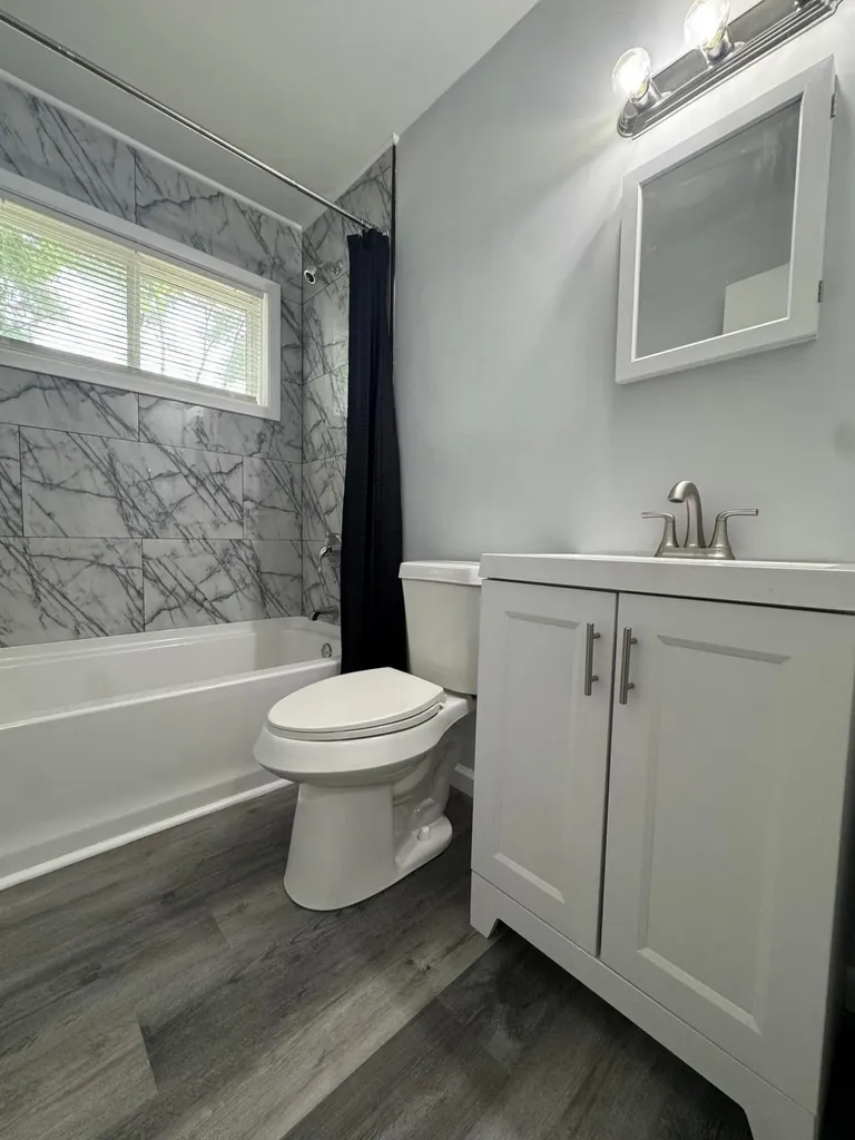 1051 1051 Redleaf Lane Ypsilanti Charter Township MI 48198