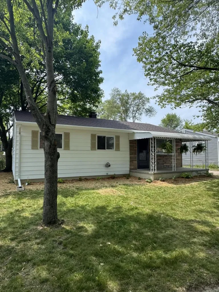 1051 1051 Redleaf Lane Ypsilanti Charter Township MI 48198