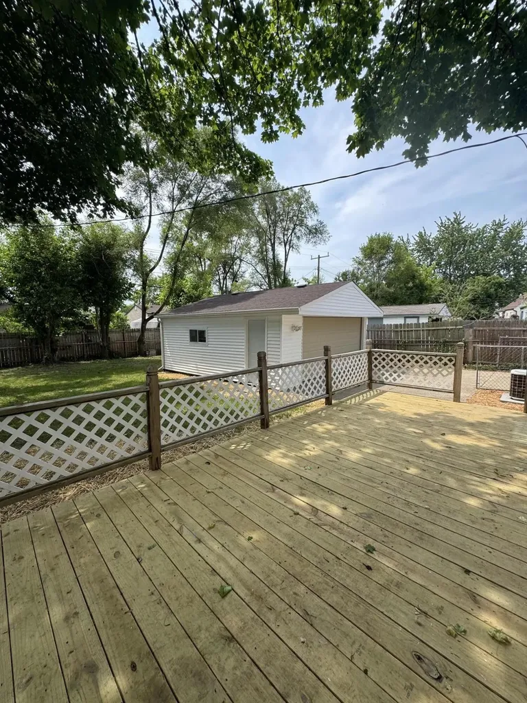 1051 1051 Redleaf Lane Ypsilanti Charter Township MI 48198
