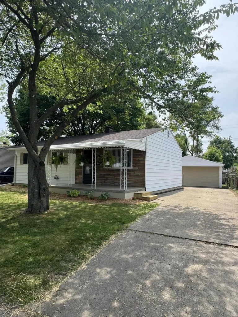 1051 1051 Redleaf Lane Ypsilanti Charter Township MI 48198