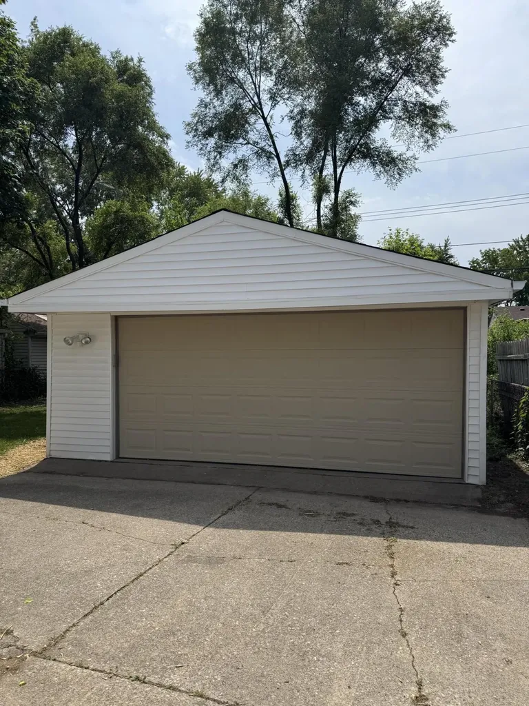 1051 1051 Redleaf Lane Ypsilanti Charter Township MI 48198