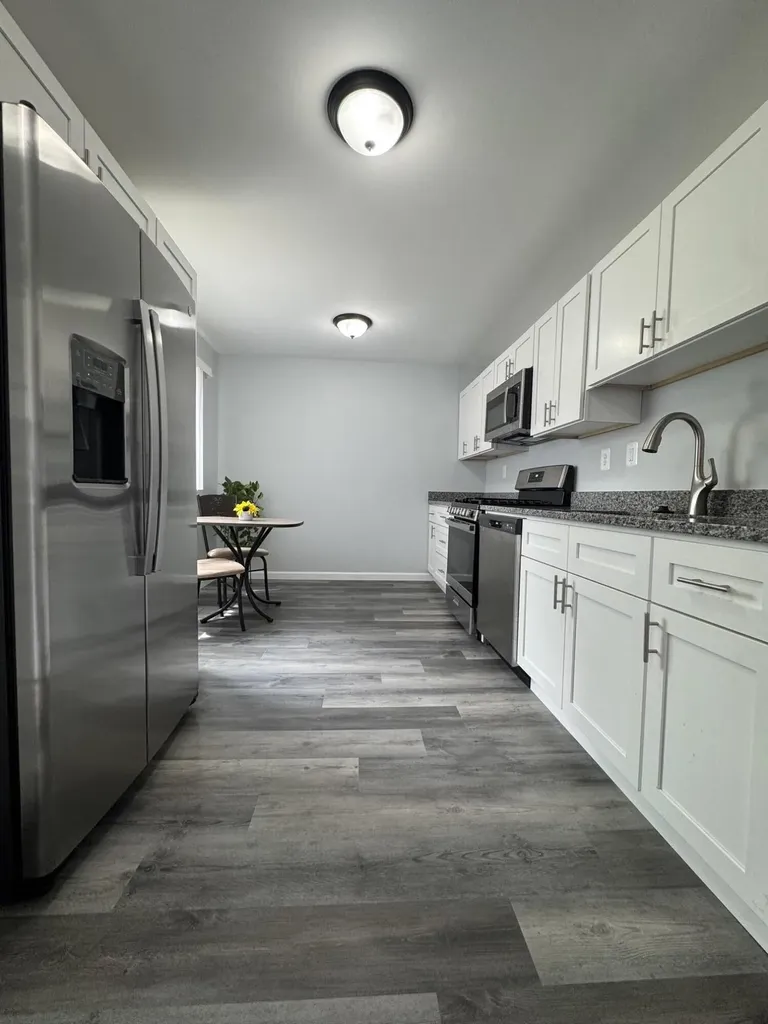 1051 1051 Redleaf Lane Ypsilanti Charter Township MI 48198