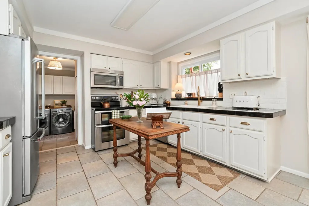 2805 Powderhorn Ridge Road Rochester Hills City MI 48309