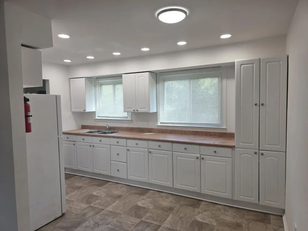 1060 Commonwealth Avenue Ypsilanti Charter Township MI 48198