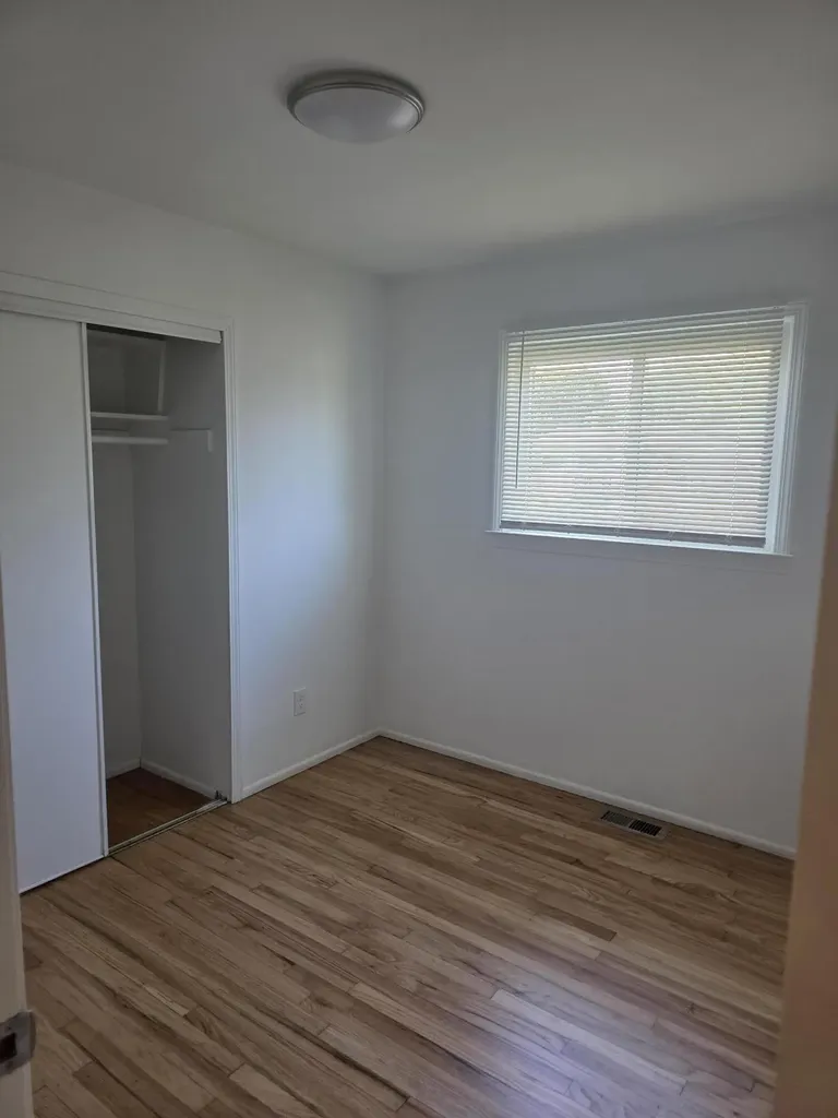 1060 Commonwealth Avenue Ypsilanti Charter Township MI 48198