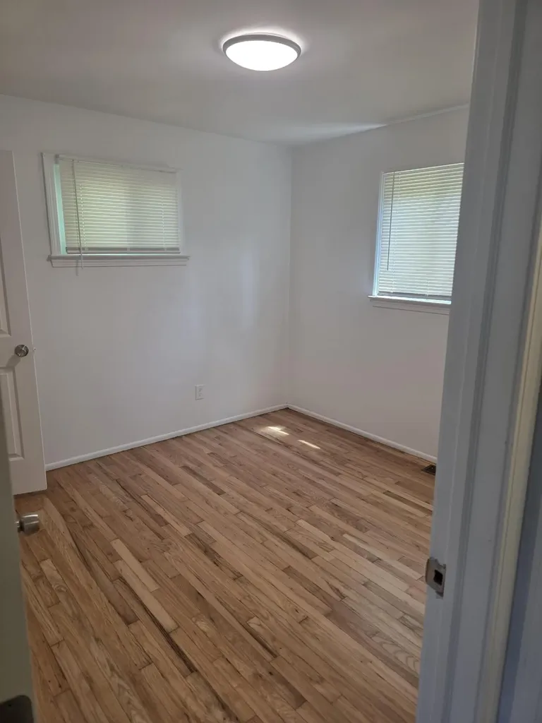 1060 Commonwealth Avenue Ypsilanti Charter Township MI 48198