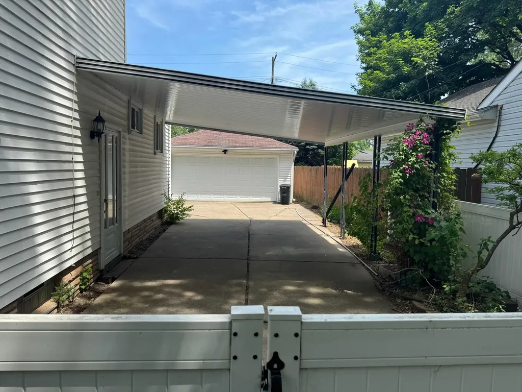 11920 Cavell Street Livonia City MI 48150