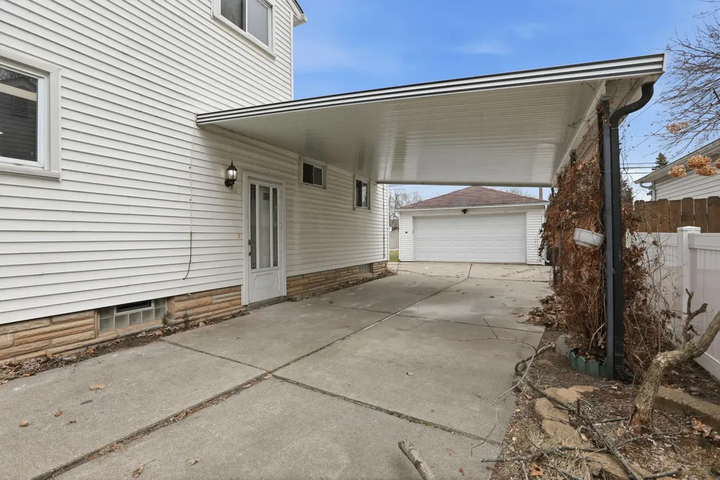 11920 Cavell Street Livonia City MI 48150