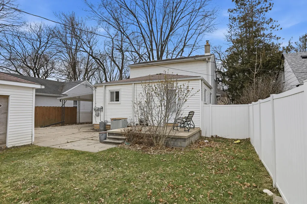 11920 Cavell Street Livonia City MI 48150