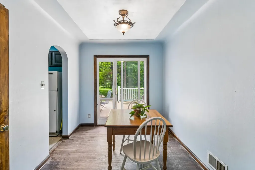 1446 Mintola Avenue Flint Charter Township MI 48532