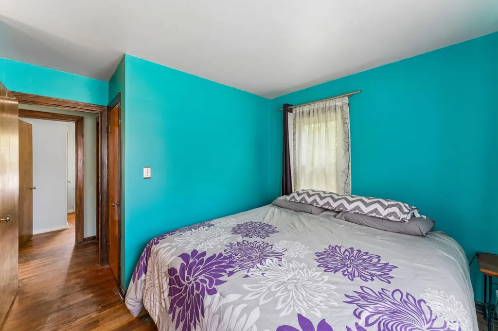 1446 Mintola Avenue Flint Charter Township MI 48532