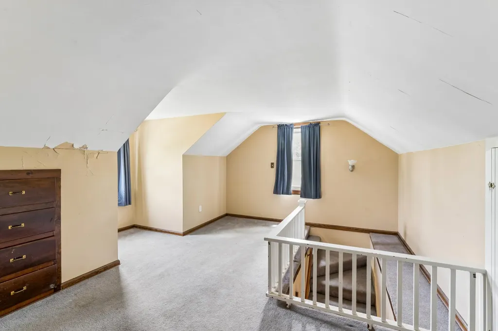 1446 Mintola Avenue Flint Charter Township MI 48532