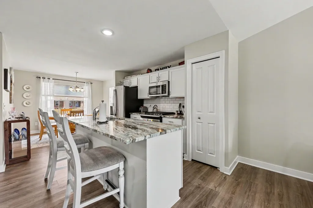 831 Sarah Lane Milan City MI 48160