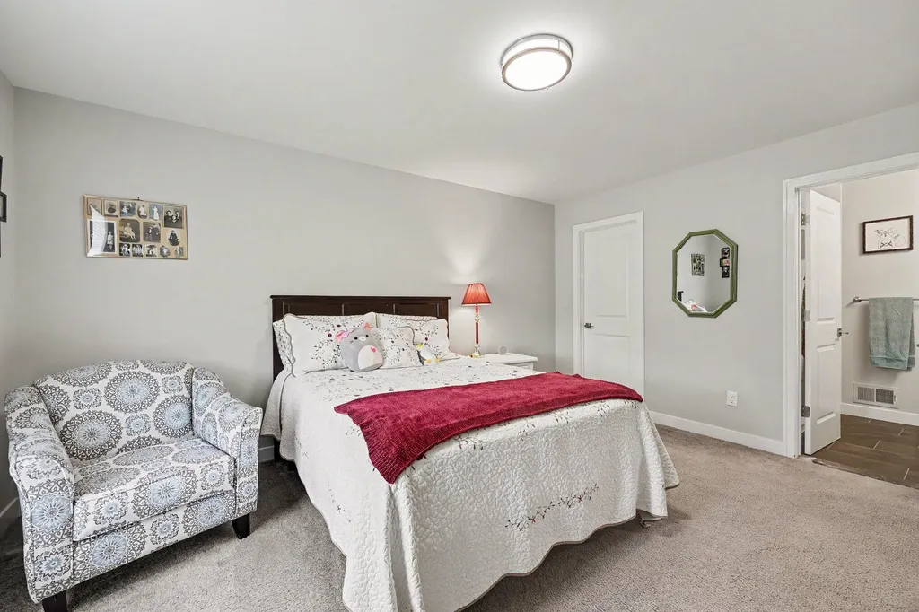 831 Sarah Lane Milan City MI 48160