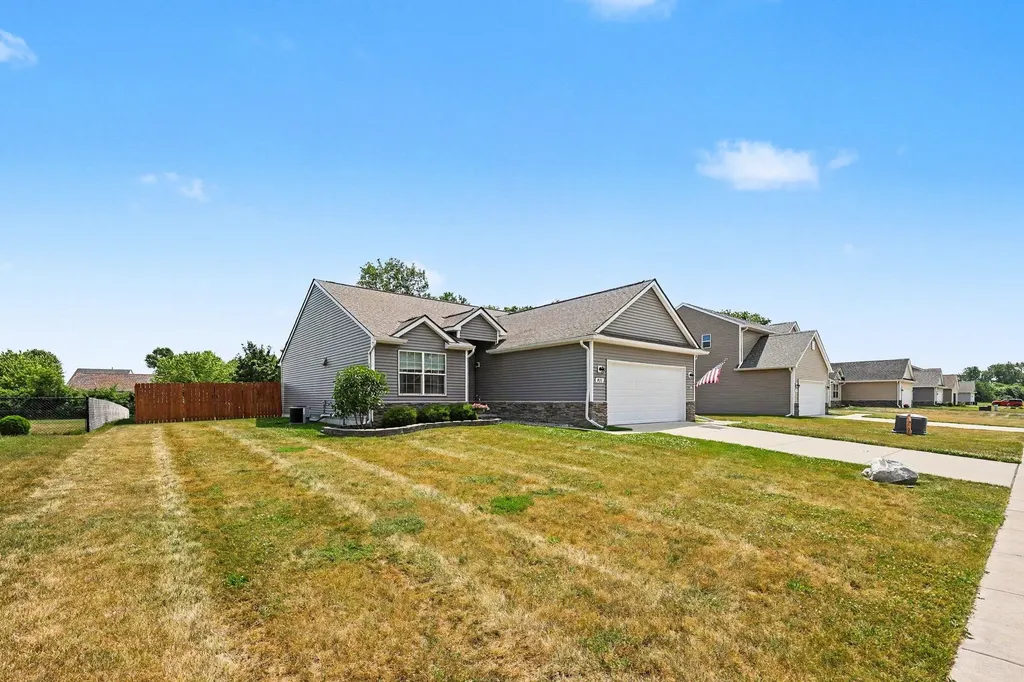 831 Sarah Lane Milan City MI 48160