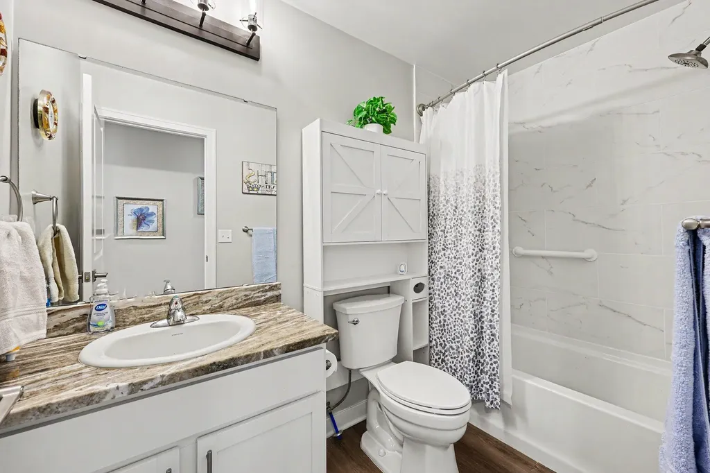 831 Sarah Lane Milan City MI 48160