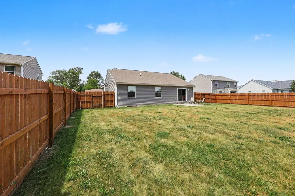831 Sarah Lane Milan City MI 48160