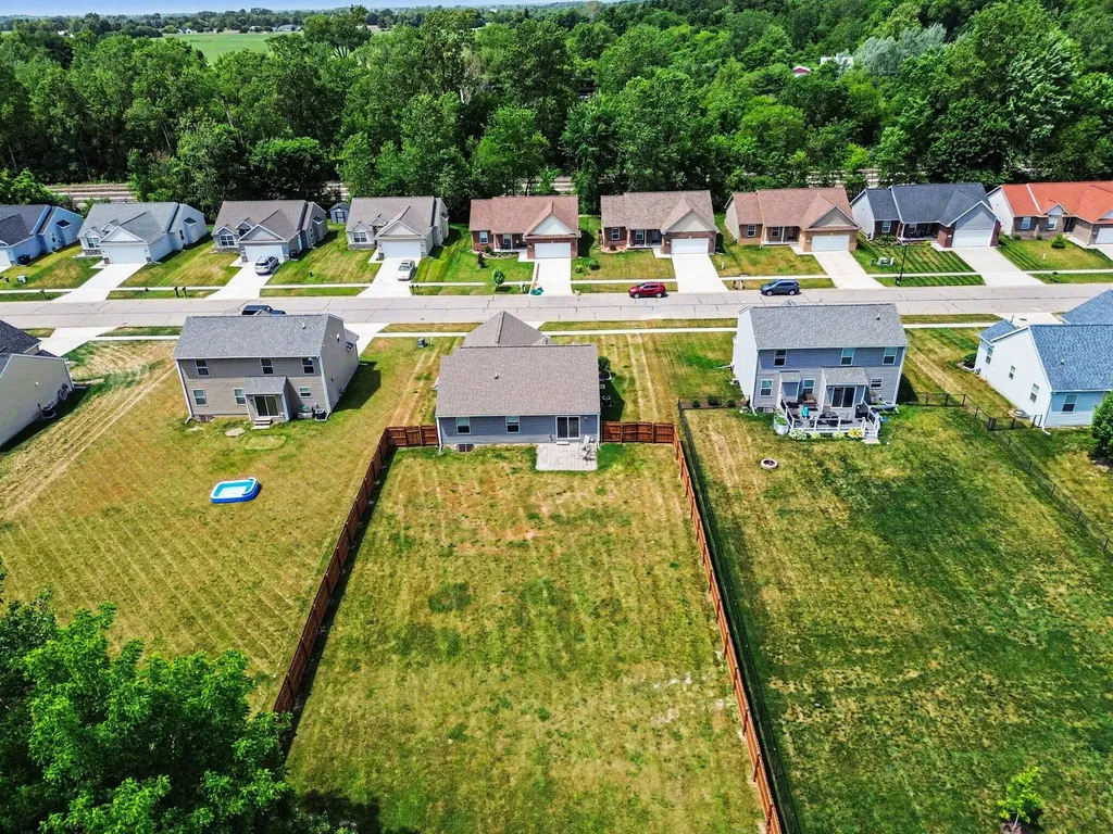 831 Sarah Lane Milan City MI 48160