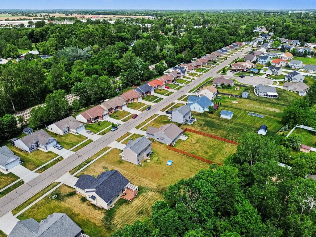831 Sarah Lane Milan City MI 48160