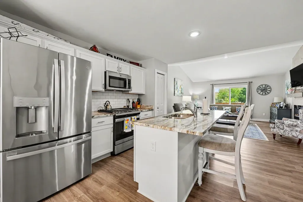 831 Sarah Lane Milan City MI 48160