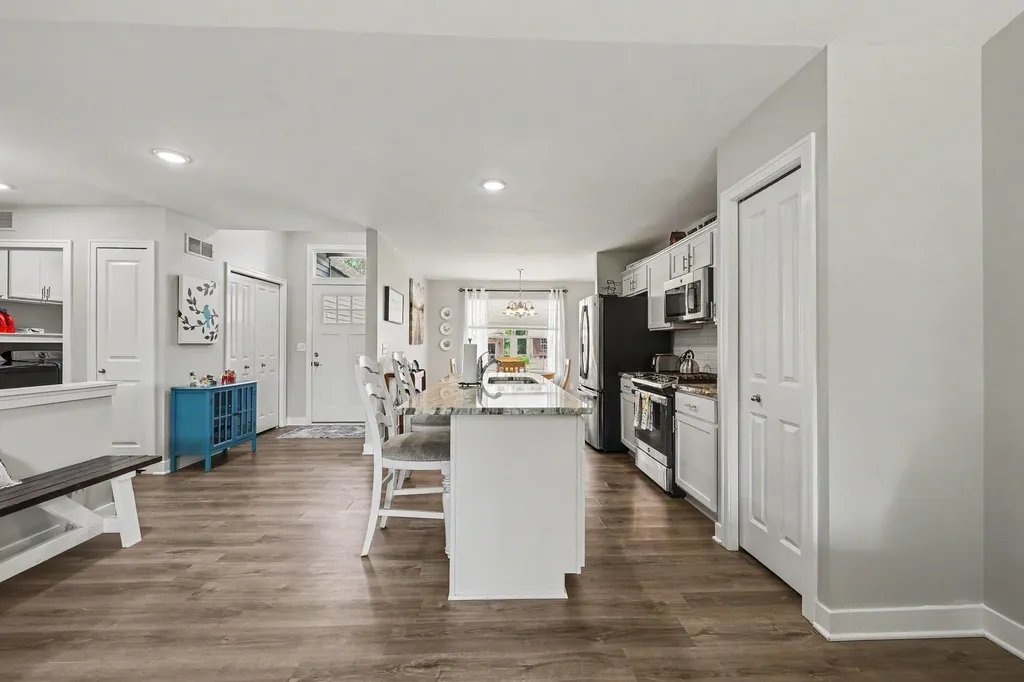 831 Sarah Lane Milan City MI 48160