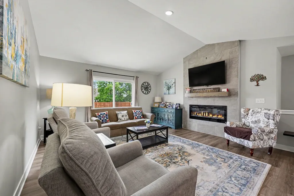 831 Sarah Lane Milan City MI 48160