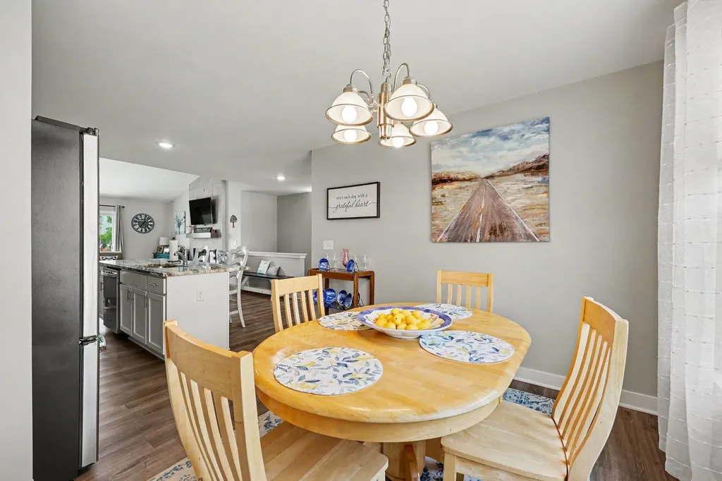 831 Sarah Lane Milan City MI 48160