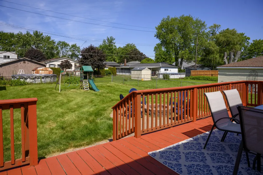27803 Ruehle Street St. Clair Shores City MI 48081