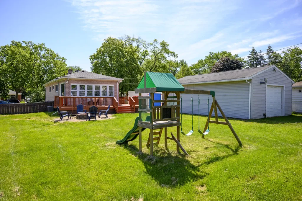 27803 Ruehle Street St. Clair Shores City MI 48081