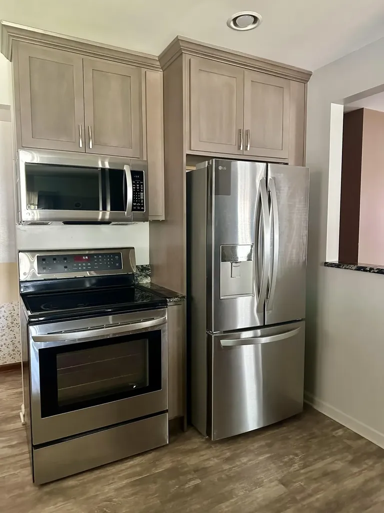 1753 N Silvery Lane Dearborn City MI 48128