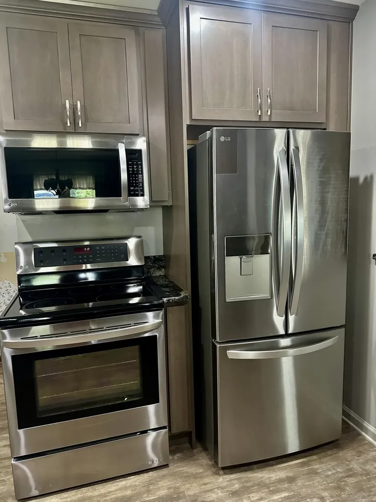 1753 N Silvery Lane Dearborn City MI 48128