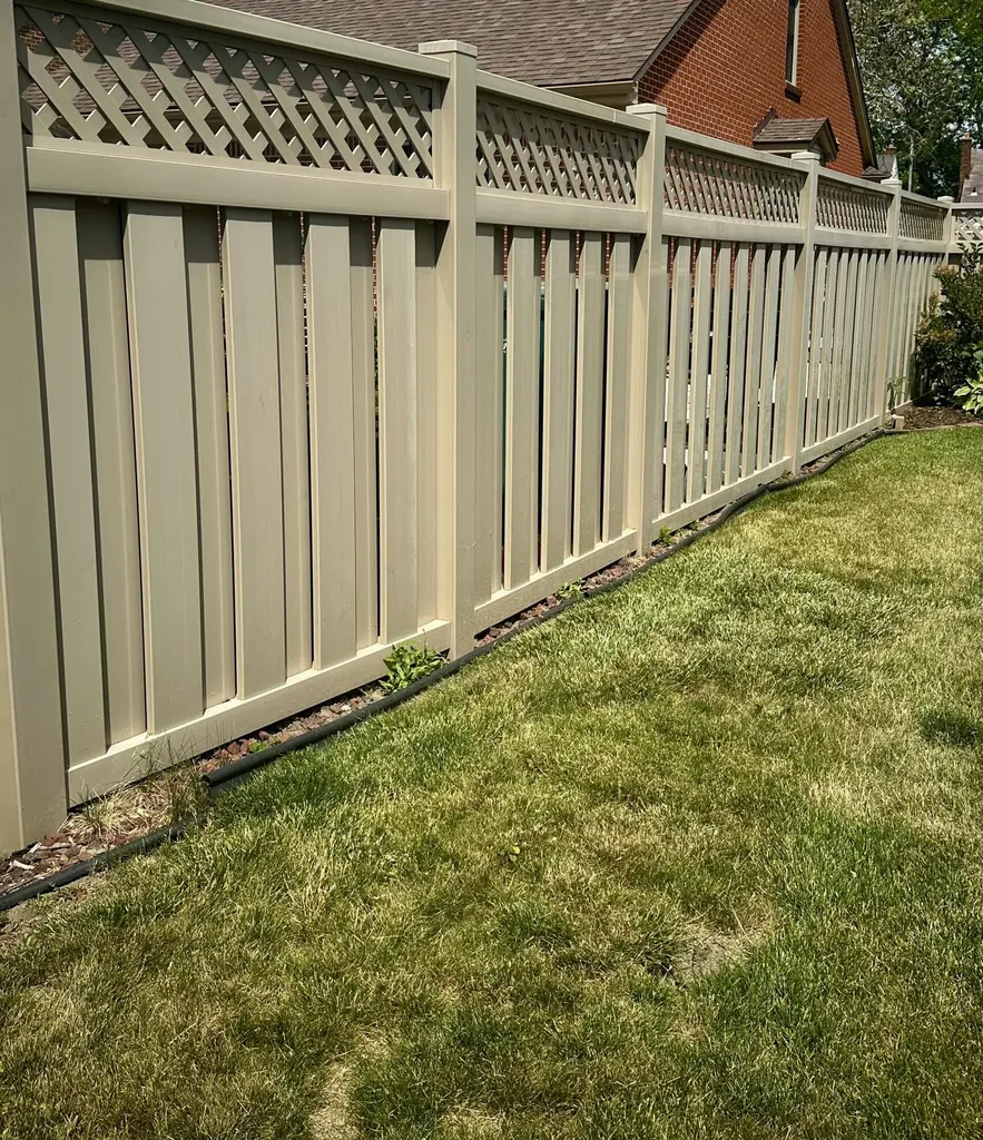1753 N Silvery Lane Dearborn City MI 48128