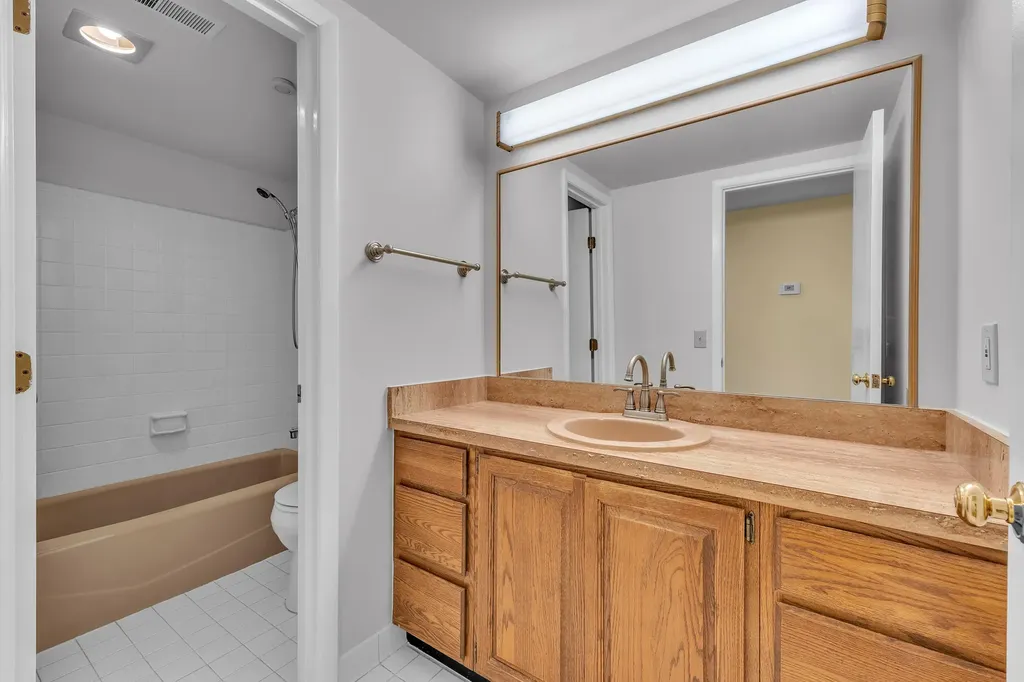 2115 Nature Cove Court Ann Arbor City MI 48104