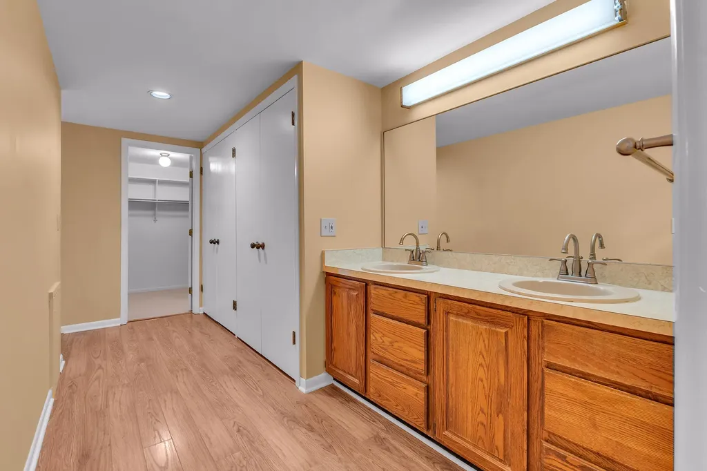 2115 Nature Cove Court Ann Arbor City MI 48104