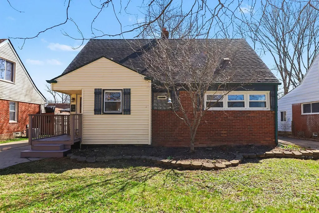 20450 Lancaster Street Harper Woods City MI 48225
