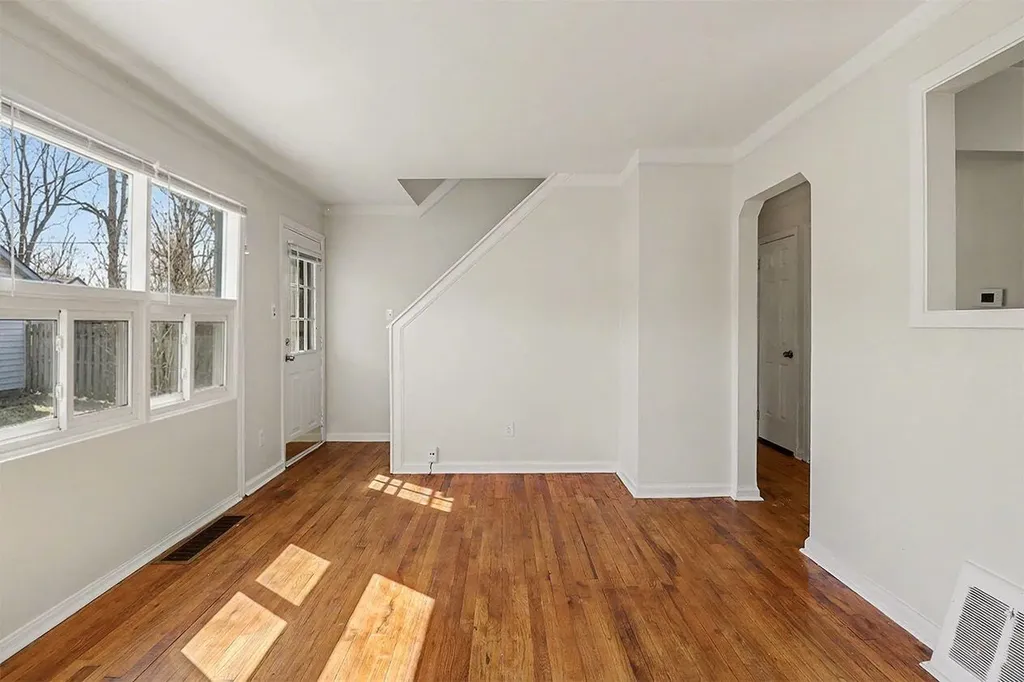 20450 Lancaster Street Harper Woods City MI 48225