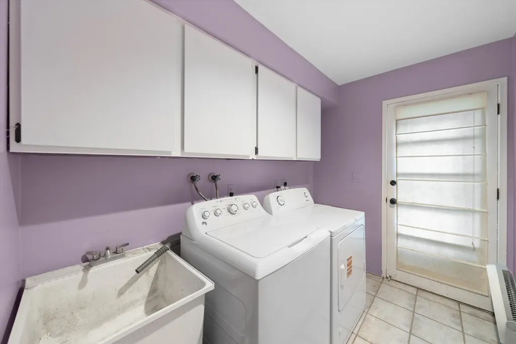 1351 King George Boulevard Ann Arbor City MI 48108