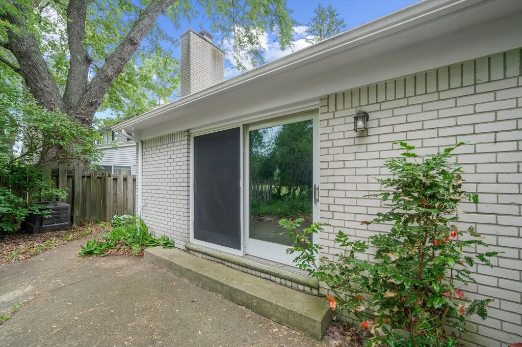 1351 King George Boulevard Ann Arbor City MI 48108