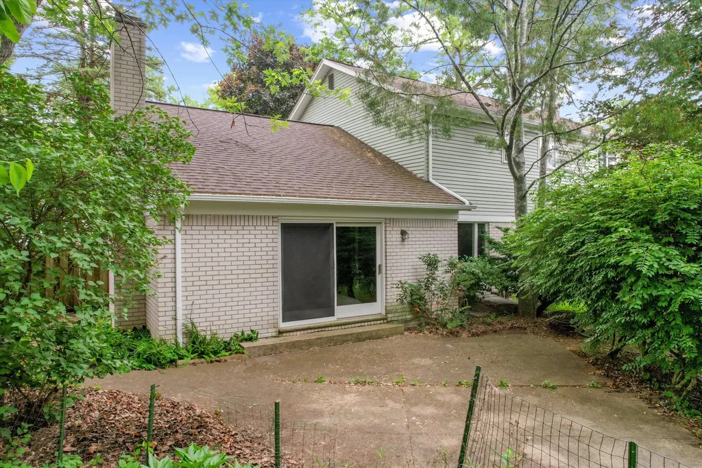 1351 King George Boulevard Ann Arbor City MI 48108