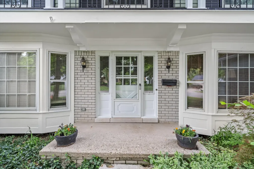 1351 King George Boulevard Ann Arbor City MI 48108