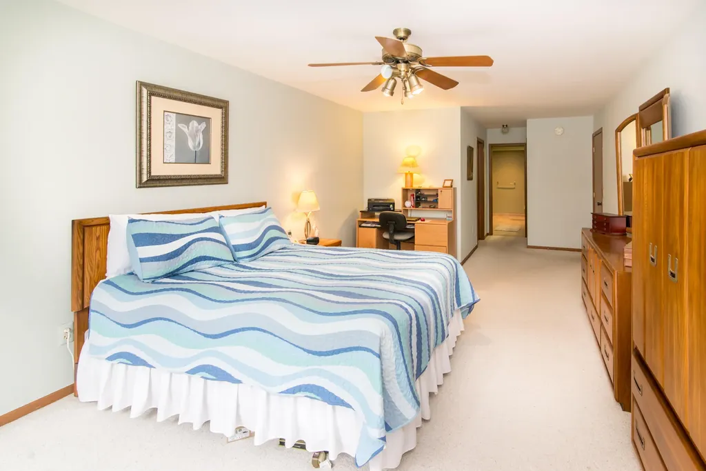 37648 N Laurel Park Drive Livonia City MI 48152