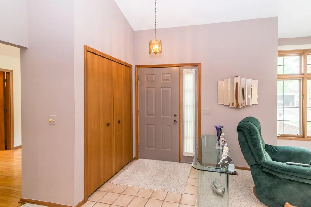 37648 N Laurel Park Drive Livonia City MI 48152