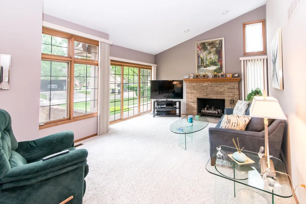 37648 N Laurel Park Drive Livonia City MI 48152
