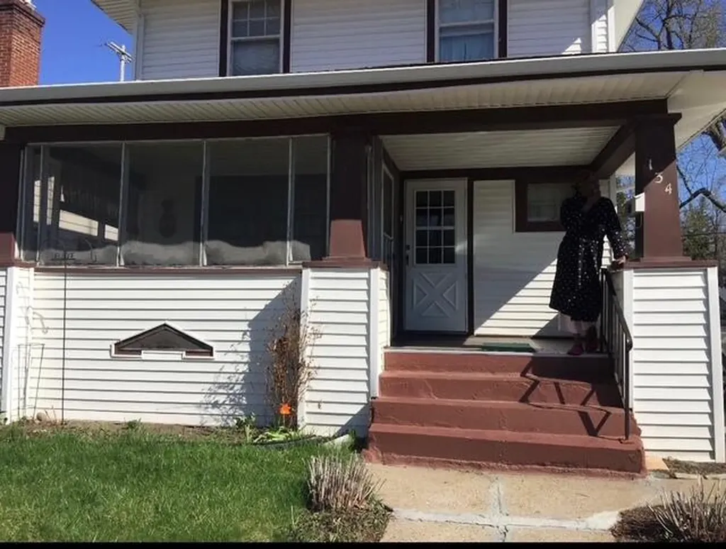 134 W Baker Street Flint City MI 48505