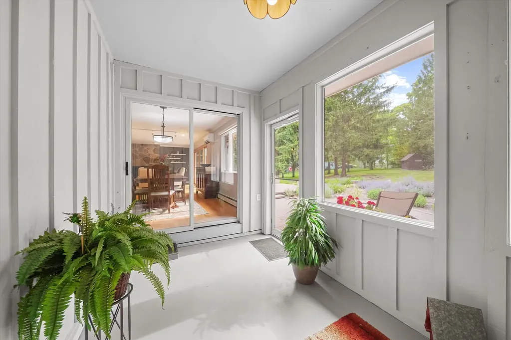 1510 York Terrace York Charter Township MI 48176